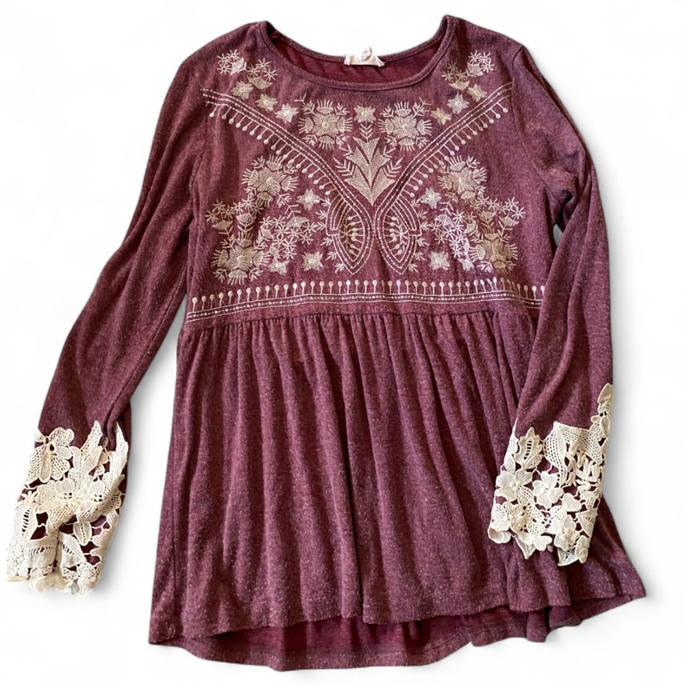 Entro Burgundy Tunic with Cream Lace Accents - Picture 1 of 4